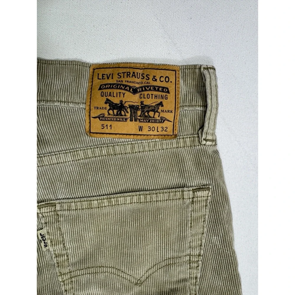 Levi's 511 Men's 30x32 (30x31.5) Corduroy Jeans Casual Beige Modern Work Casual